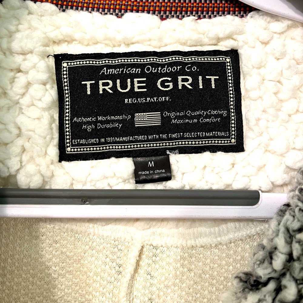 TRUE GRIT CREAM/GRAY SHERPA 1/4 ZIP PULLOVER SIZE Medium - Picture 3 of 7